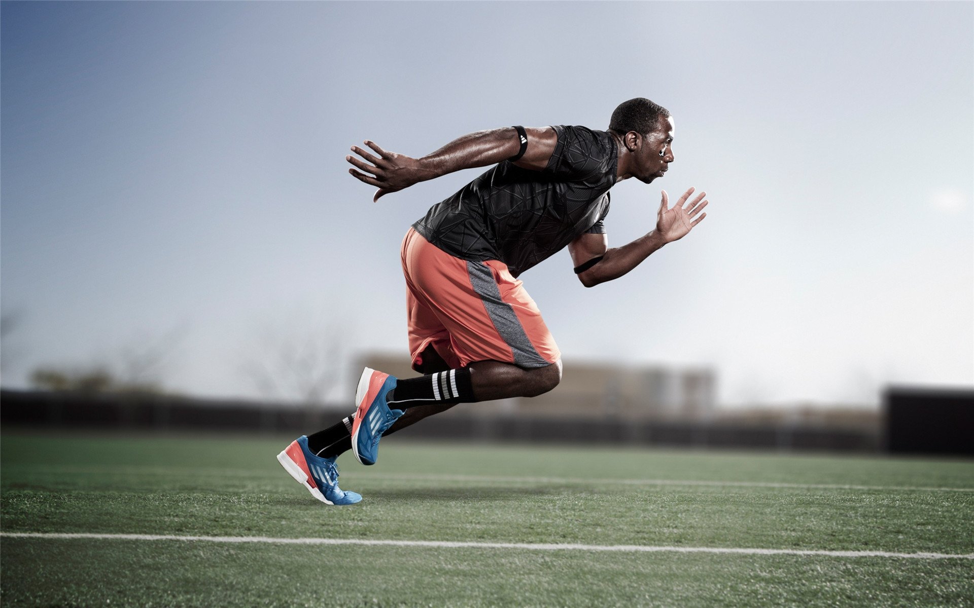 九游电竞资讯-2017年东部决赛：库里在第六场攻防两端表现完美，砍下35分带队晋级！