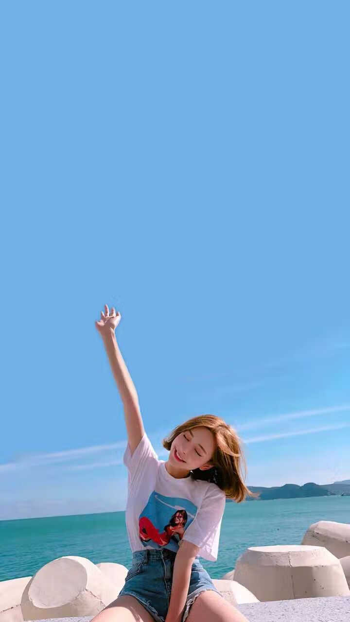 九游社区-2017年总决赛第二场：骑士在主场以多点开花战术击败勇士，勒布朗贡献33分和11个篮板，带队暂时领先。